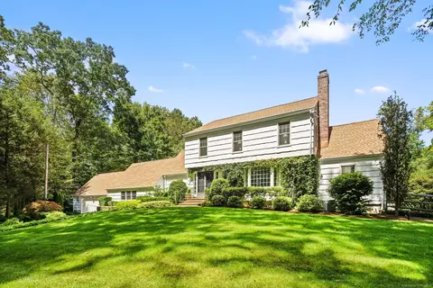 116 Melin Dr, Fairfield, CT 06824