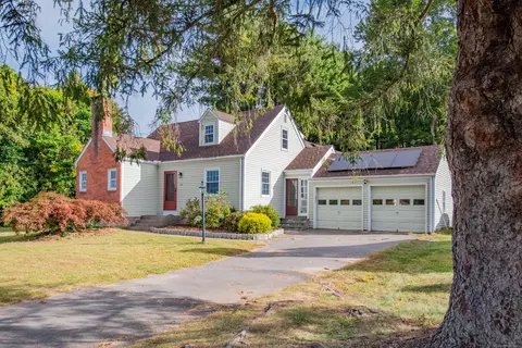156 Terrys Plain Rd, Simsbury, CT 06070