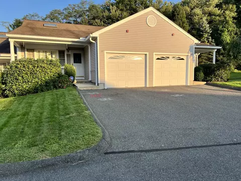 37 Highland Dr #37, Monroe, CT 06468