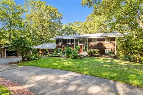 136 Vernon St W, Manchester, CT 06042