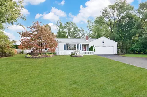 982 E Street St N, Suffield, CT 06078