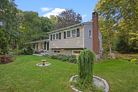 7 Short Ln, Ridgefield, CT 06877