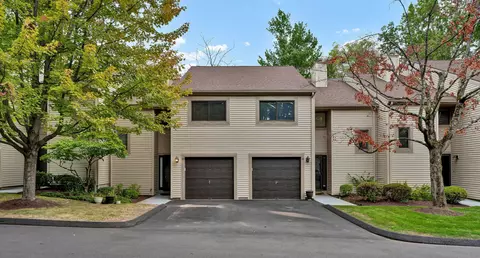 20 Woodbury Ln #20, West Hartford, CT 06117