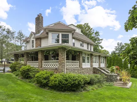 2750 Whitney Ave, Hamden, CT 06518