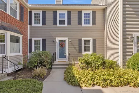 14 Daventry Hill Ln #14, Suffield, CT 06078