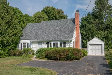 216 Ridgewood Rd, West Hartford, CT 06107