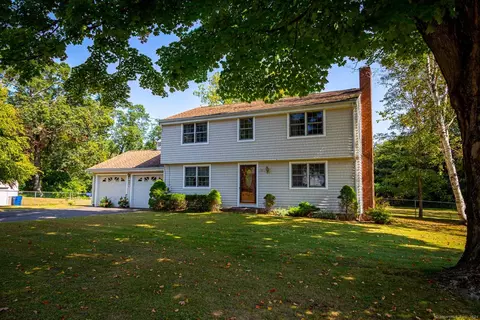 38 Glenwood Dr, Windsor, CT 06095