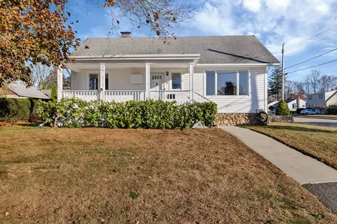 26 Shepard St, Groton, CT 06340