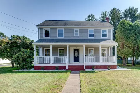 83 Pitkin St, Manchester, CT 06040