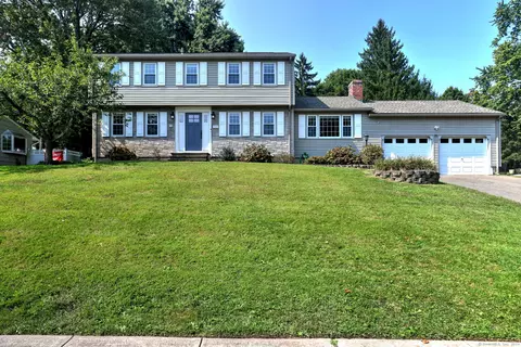 317 Spruce St, Cheshire, CT 06410