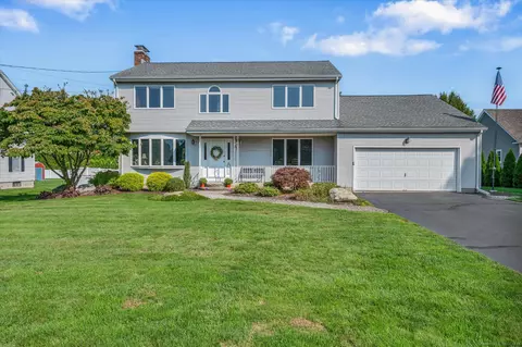 10 Evergreen Rd, Cromwell, CT 06416