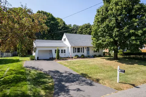 37 Maple Ridge Dr, Somers, CT 06071