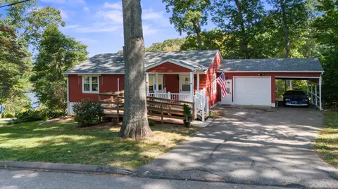 10 Tanager Ln, Ledyard, CT 06335