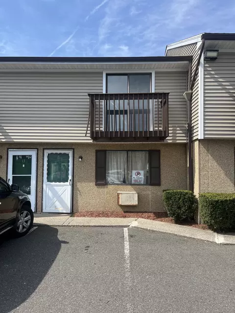 1448 Meriden Rd #12, Waterbury, CT 06705
