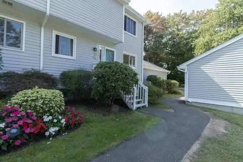 302 Field Point Rd #302, Branford, CT 06405