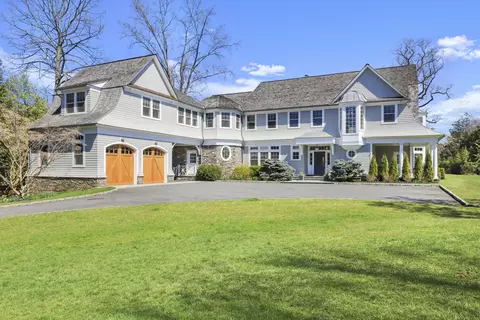 80 Meadow Wood Dr, Greenwich, CT 06830