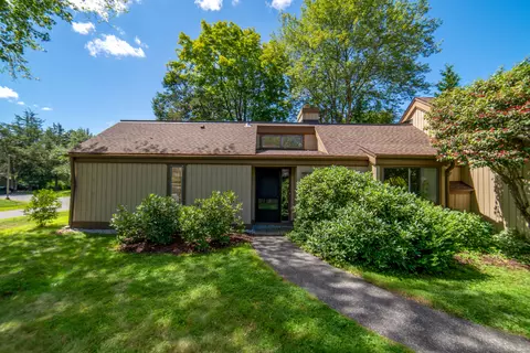 730 Heritage Vlg #A, Southbury, CT 06488