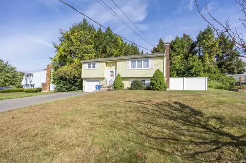 75 Hotchkiss Dr, Bristol, CT 06010