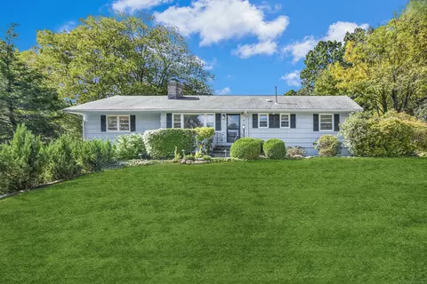 9 Cornwall Rd, Norwalk, CT 06850