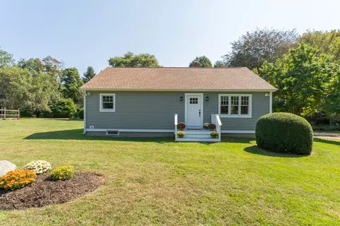 674 Pendleton Hill Rd, North Stonington, CT 06359
