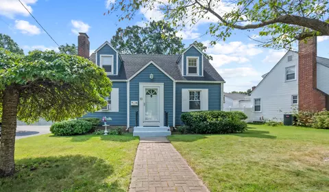 10 Frederick Rd, Manchester, CT 06042