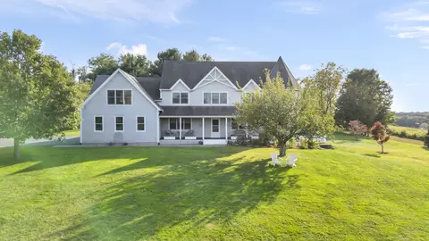 11 E Scard Rd, Wallingford, CT 06492