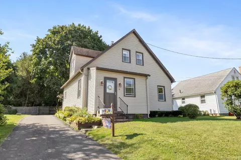 2 Gay St, Meriden, CT 06451
