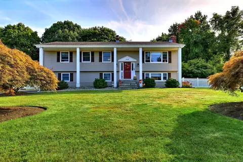 520 Woodruff Rd, Milford, CT 06461