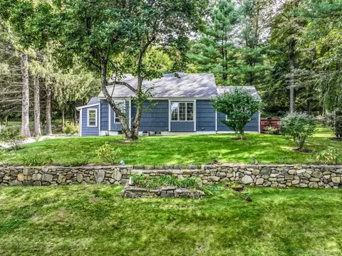 212 Wellsville Ave, New Milford, CT 06776