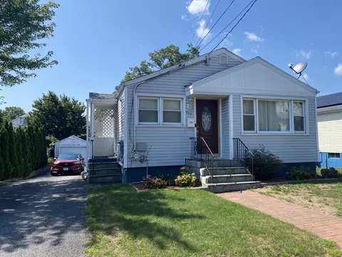 445 Soundview Ave, Stratford, CT 06615