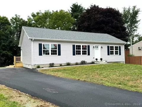 22 Oak Hill Rd, Montville, CT 06370