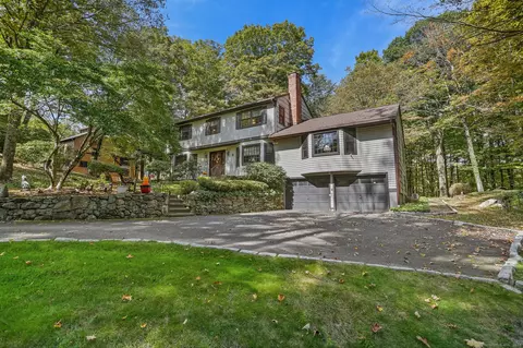 8 Granite Dr, Wilton, CT 06897