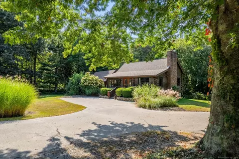 5 Cedars Rd, North Stonington, CT 06359