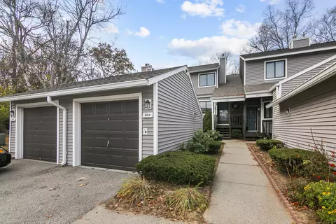 904 Mill Pond Dr, South Windsor, CT 06074