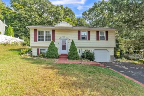 15 Carriage Dr, Naugatuck, CT 06770