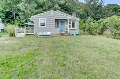20 Palmer Woods Cir, Branford, CT 06405