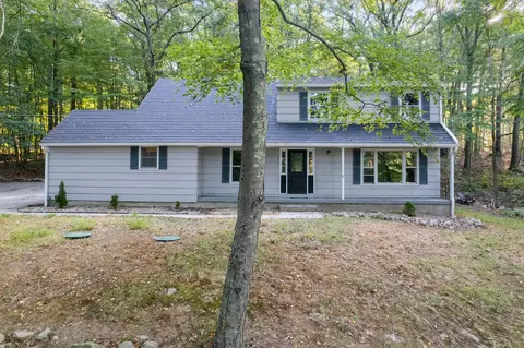57 Eagle Ridge Dr, Ledyard, CT 06335