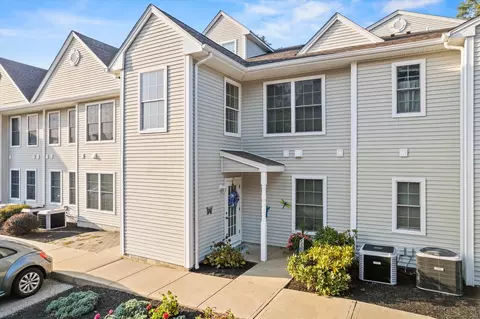 130 Meridian St #311, Groton, CT 06340