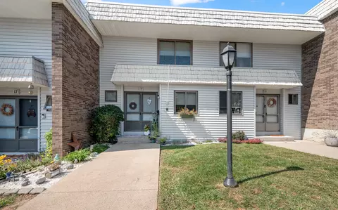 19 Pine Ct #19, Cromwell, CT 06416