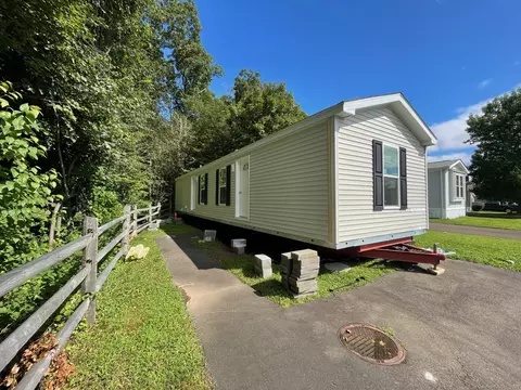 23 Ella Cir, Milford, CT 06460