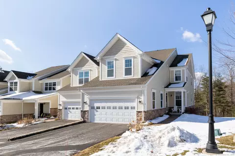7 Arrowwood Ct #7, Middlebury, CT 06762