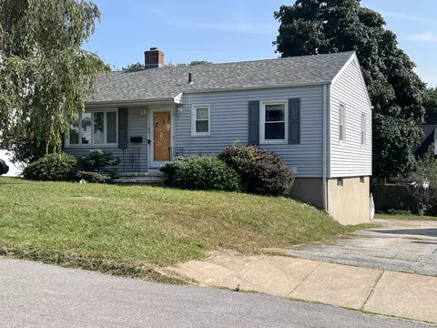 44 Longview St, New London, CT 06320