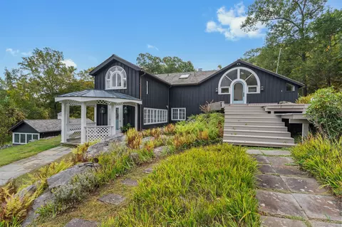 215 Neds Mountain Rd, Ridgefield, CT 06877