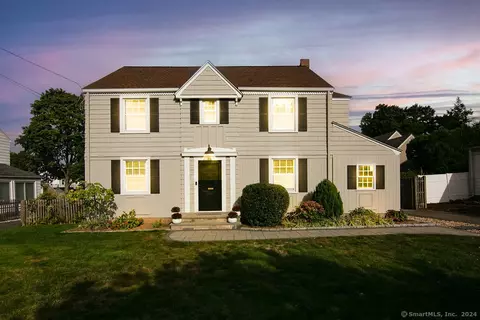84 Ridgewood Rd, West Hartford, CT 06107