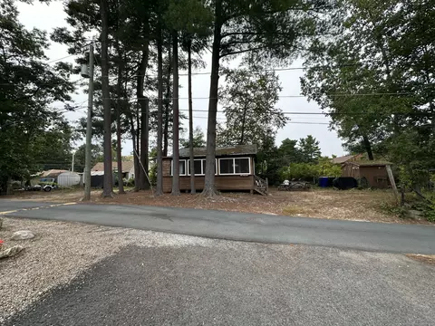 8 Hall Rd, Ellington, CT 06029 photo 1