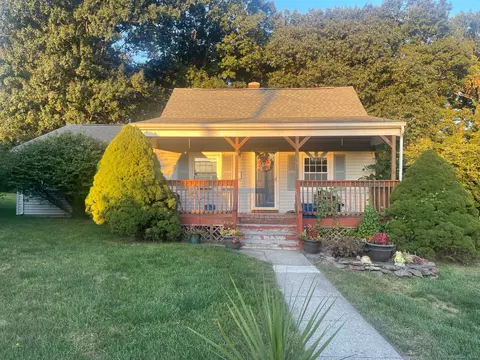 87 Grace Ave, Bristol, CT 06010