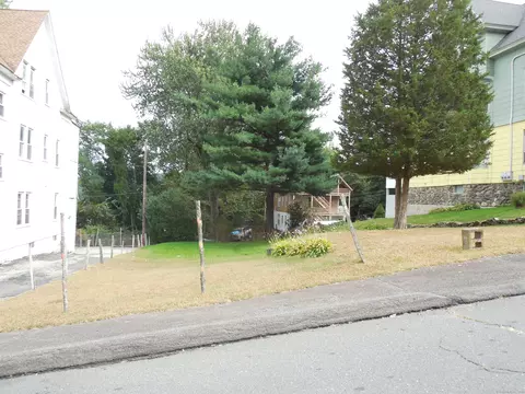 Monmouth Avenue, Waterbury, CT 06701