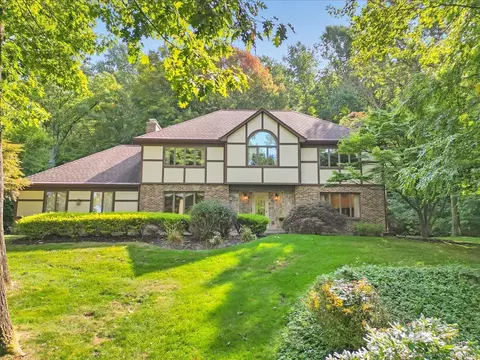 250 Copper Ridge Rd, Southington, CT 06489