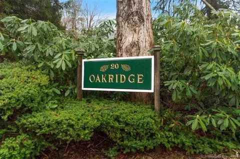 20 Comstock Ave #5A, Essex, CT 06442