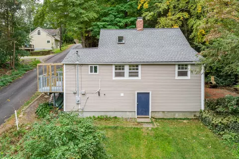 6 Capitol Dr, Newtown, CT 06482